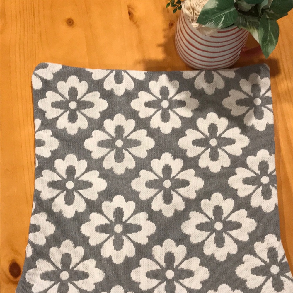 Accent pillow